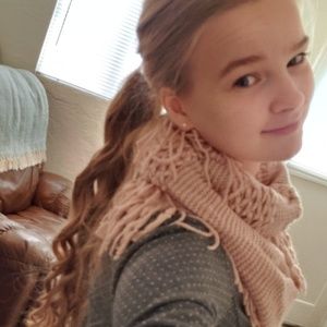 Meet your Posher, Abigail